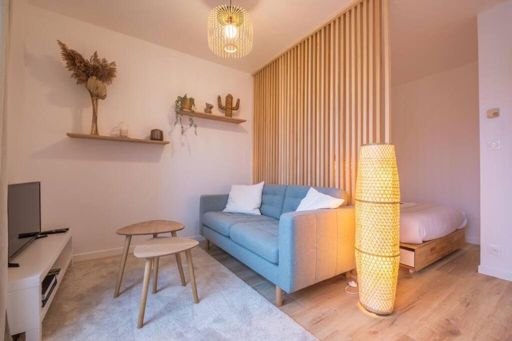 Ferienwohnung Le Jeroboam Reims Exterior foto